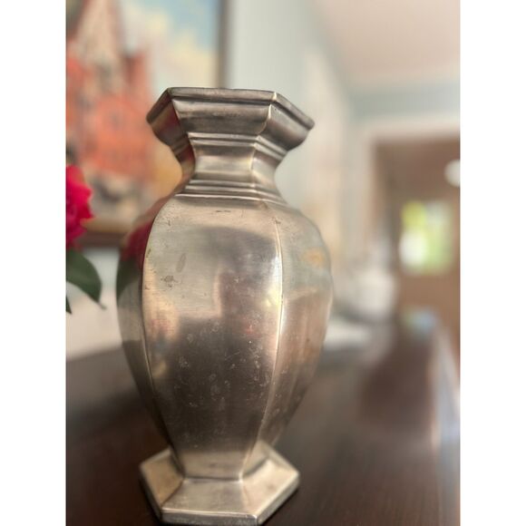 Lot of 2 Vintage Pottery Barn Silver Metal Vases – 10” Hexagonal Vase & 5” Rope - Picture 4 of 8